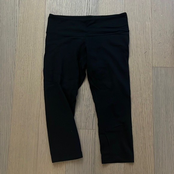 lululemon athletica Pants - Black lululemon 3/4 leggings